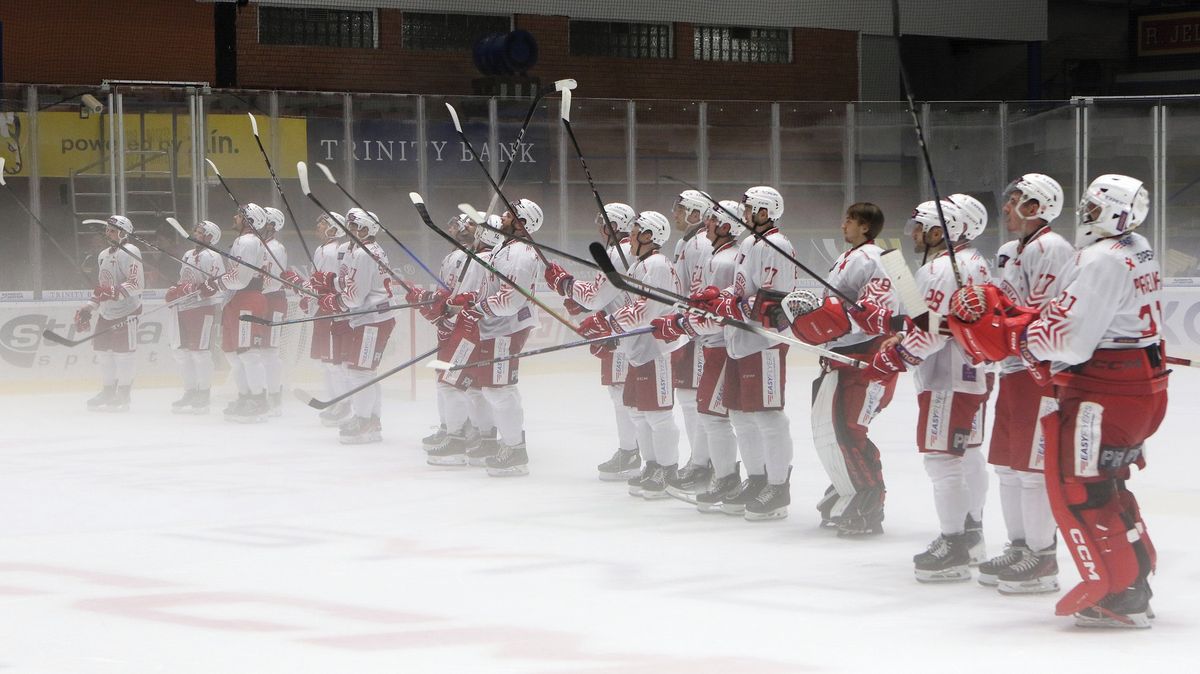 Chomutov se zachránil v první lize, padá ambiciózní Poruba. Základní část ovládla Slavia
